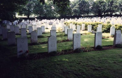 Commonwealth War Graves Chevington Cemetery