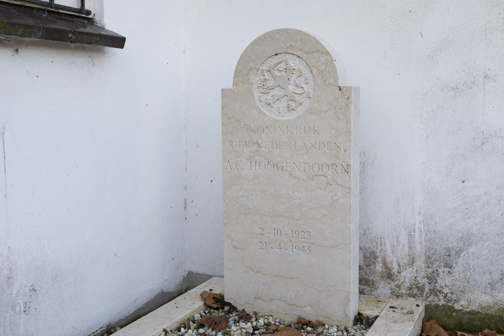 Dutch War Grave Willige Churchyard Langerak