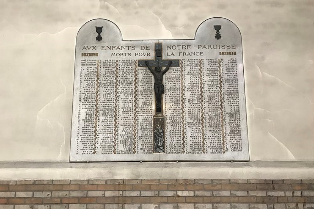 Monument Eerste Wereldoorlog glise Saint-Joseph-des-pinettes