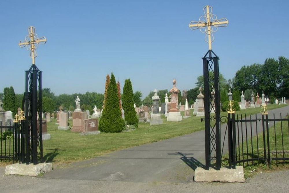 Oorlogsgraven van het Gemenebest St. Vincent De Paul Roman Catholic Cemetery