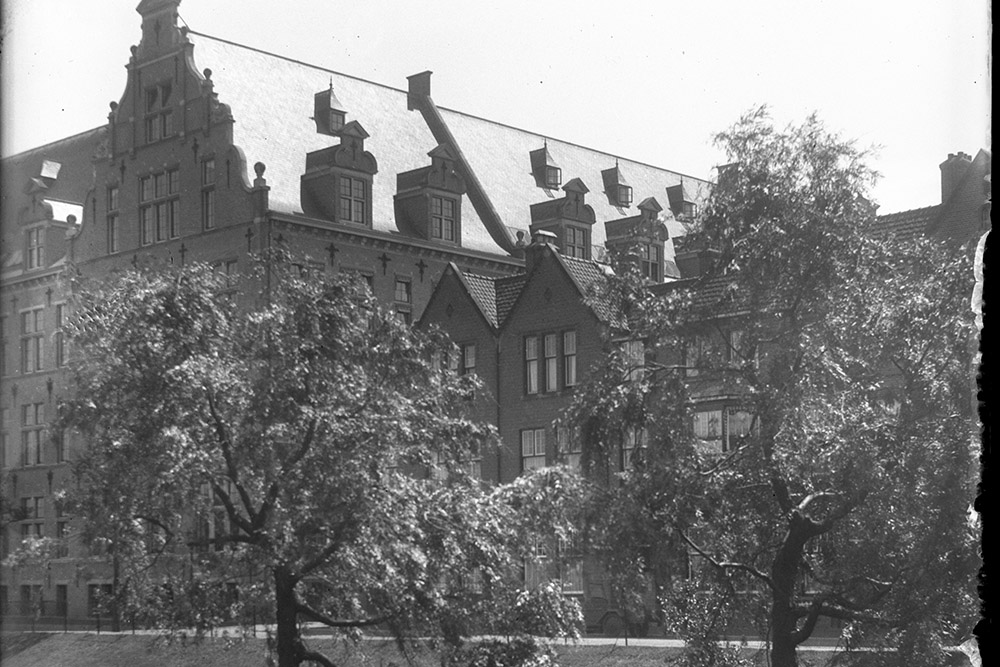 Former Location Head Office Dutch SS The Hague #2