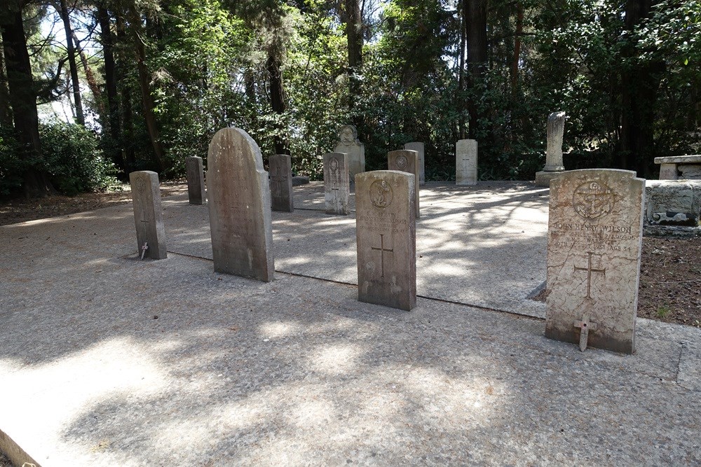 Oorlogsgraven van het Gemenebest Corfu #4