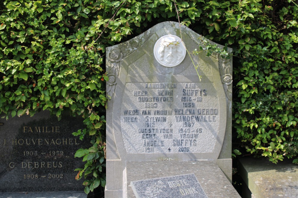 Belgian Graves Veterans Poperinge #3