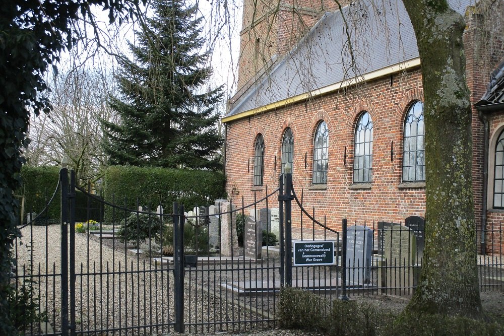 Commonwealth War Grave (Protestant Churchyard) #2