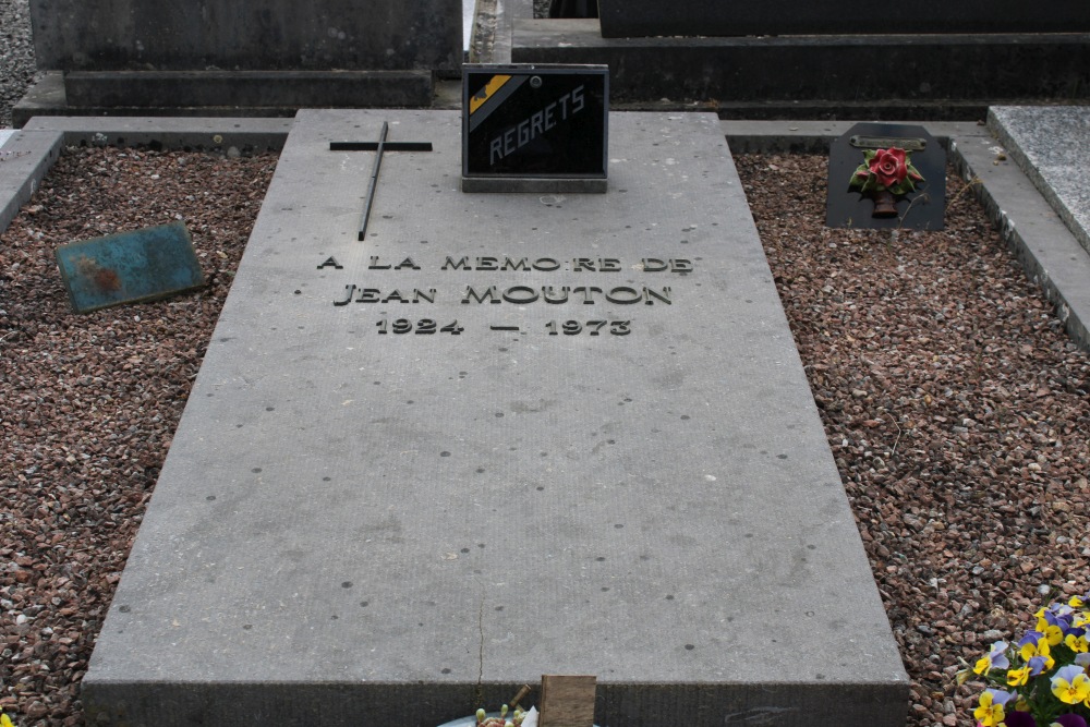 Belgian Graves Veterans Villers-devant-Orval New Cemetery #4