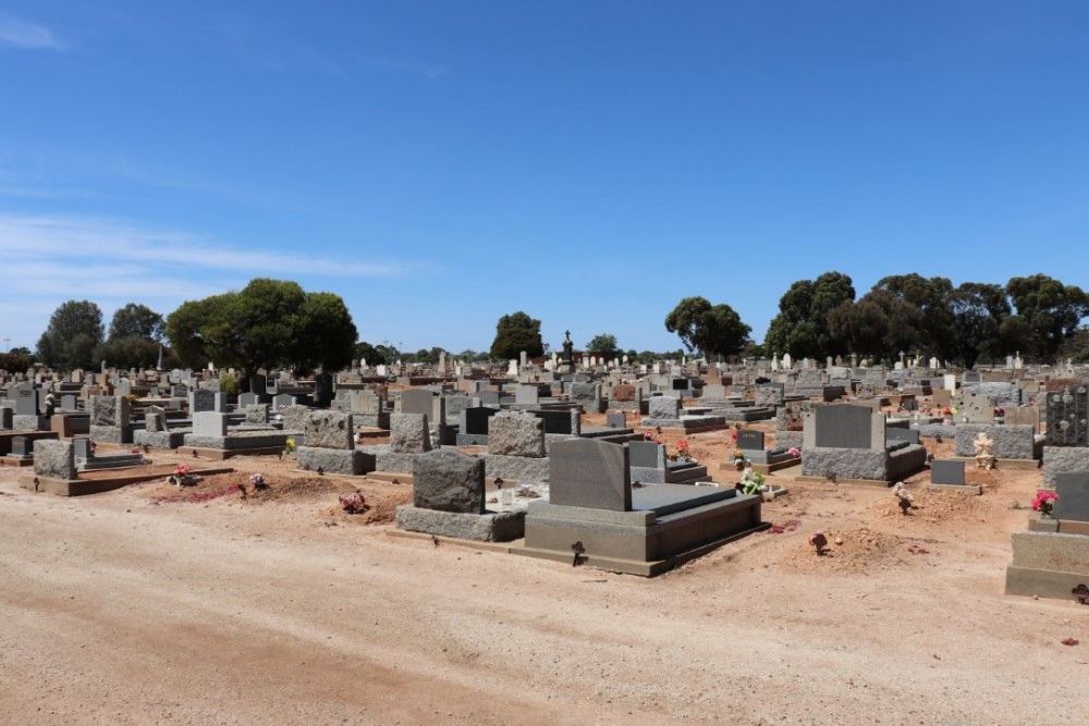 Commonwealth War Graves Swan Hill Public Cemetery