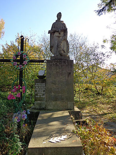 War Memorial Tovstoluh