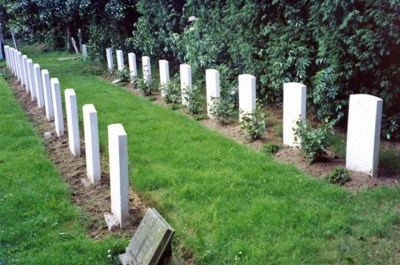 Commonwealth War Graves Topcliffe Cemetery