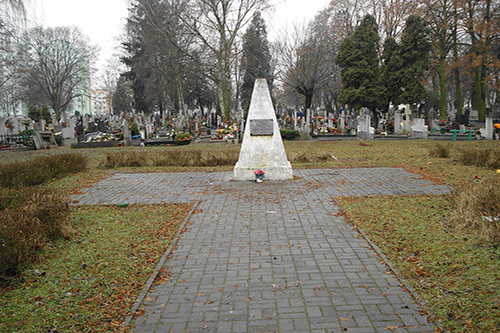 Sovjet Oorlogsgraven Cmenarz ul. Wybickiego