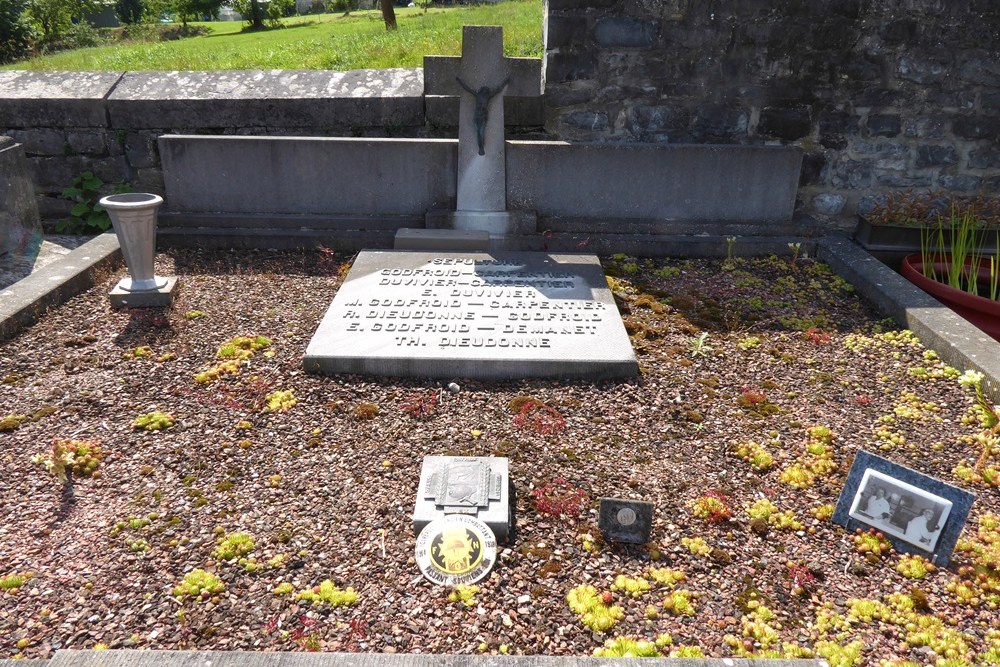 Belgian Graves Veterans Maizeret #1