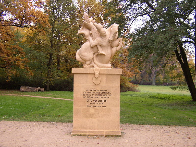 Monument Otto von Arnim-Suckow
