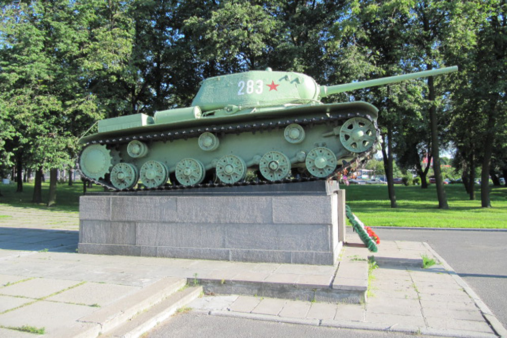 KV-85 Tank St. Petersburg - St. Petersburg - TracesOfWar.com