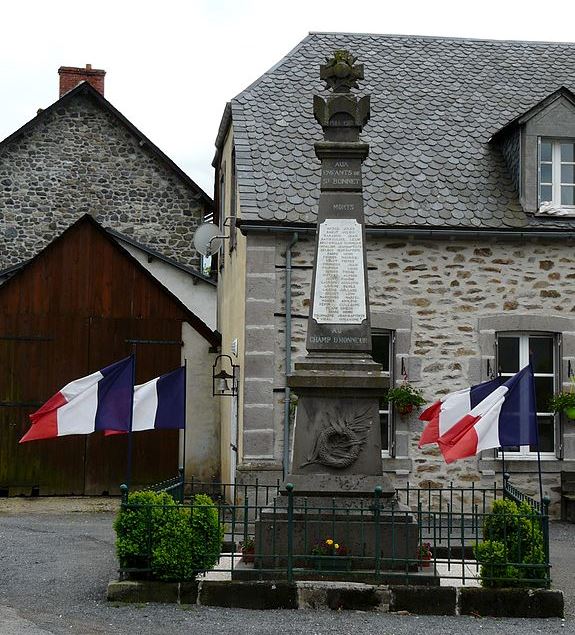 War Memorial Saint-Bonnet-de-Condat