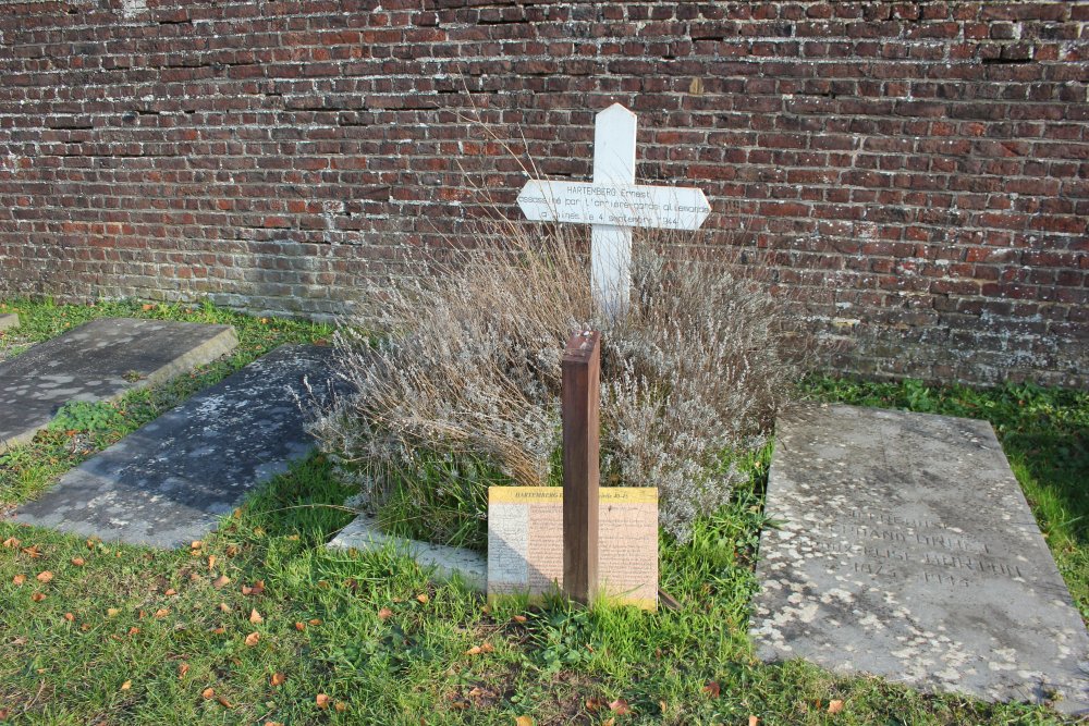 Belgian War Grave Thines