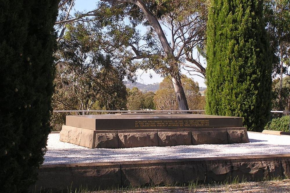 Commonwealth War Grave Duntroon Military College Grounds