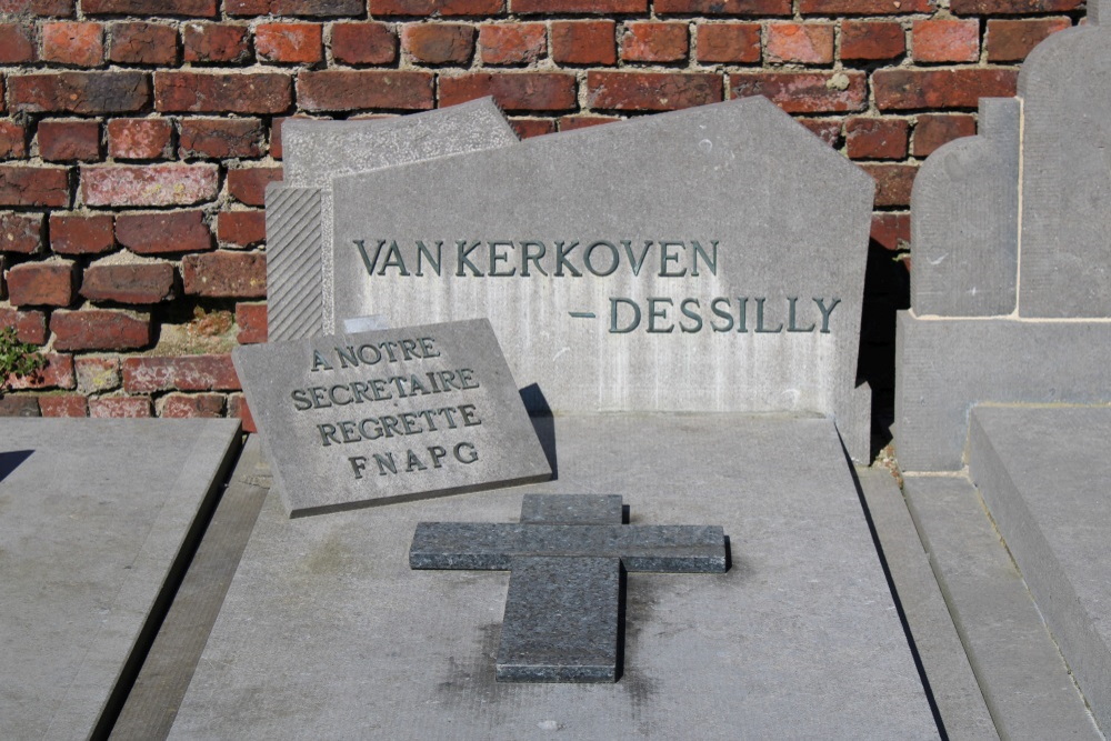 Belgian Graves Veterans Masnuy-Saint-Pierre