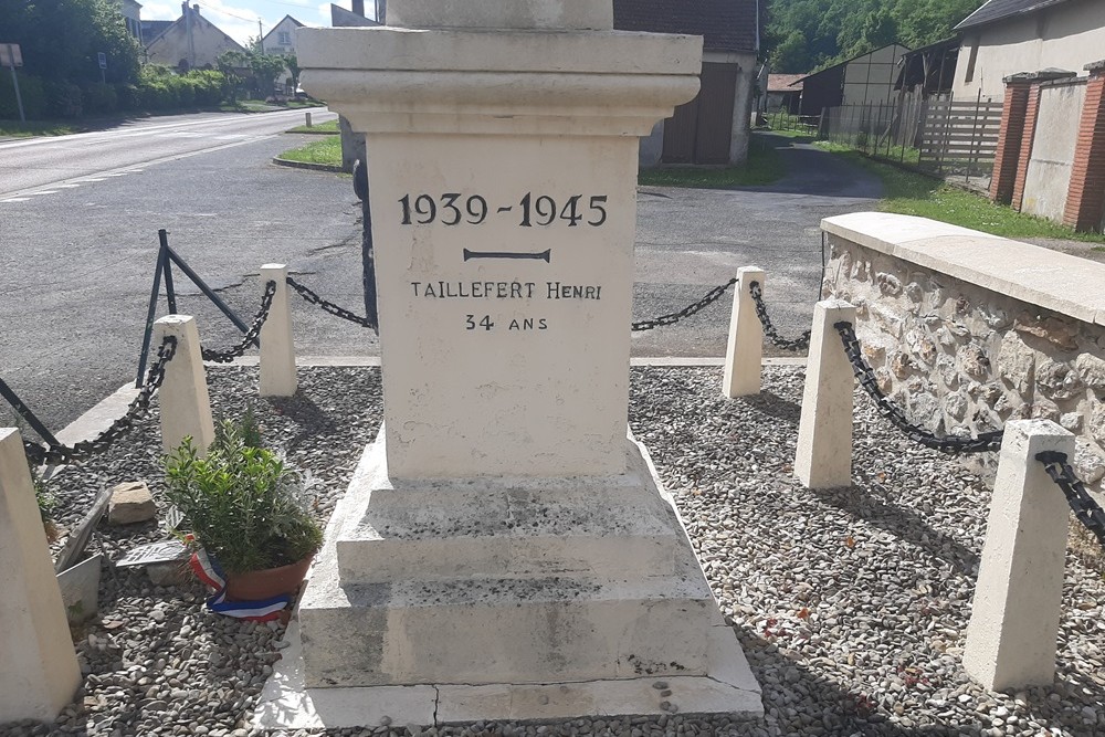 War Memorial Reuilly-Sauvigny #2