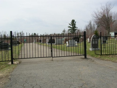 Commonwealth War Grave St. Louis de France Cemetery