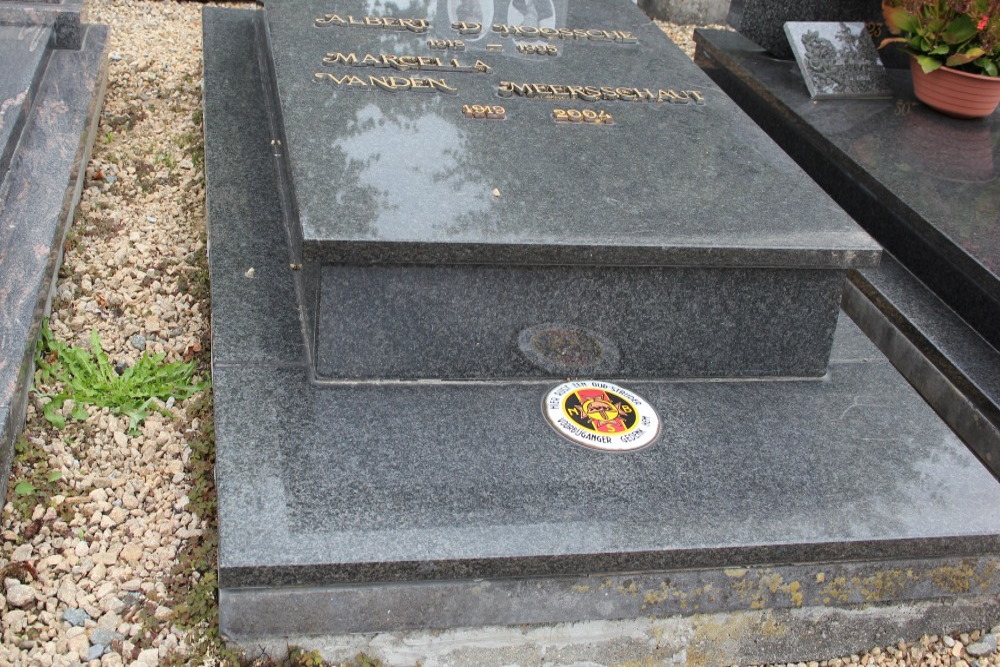 Belgische Graven Oudstrijders Scheldewindeke Begraafplaats