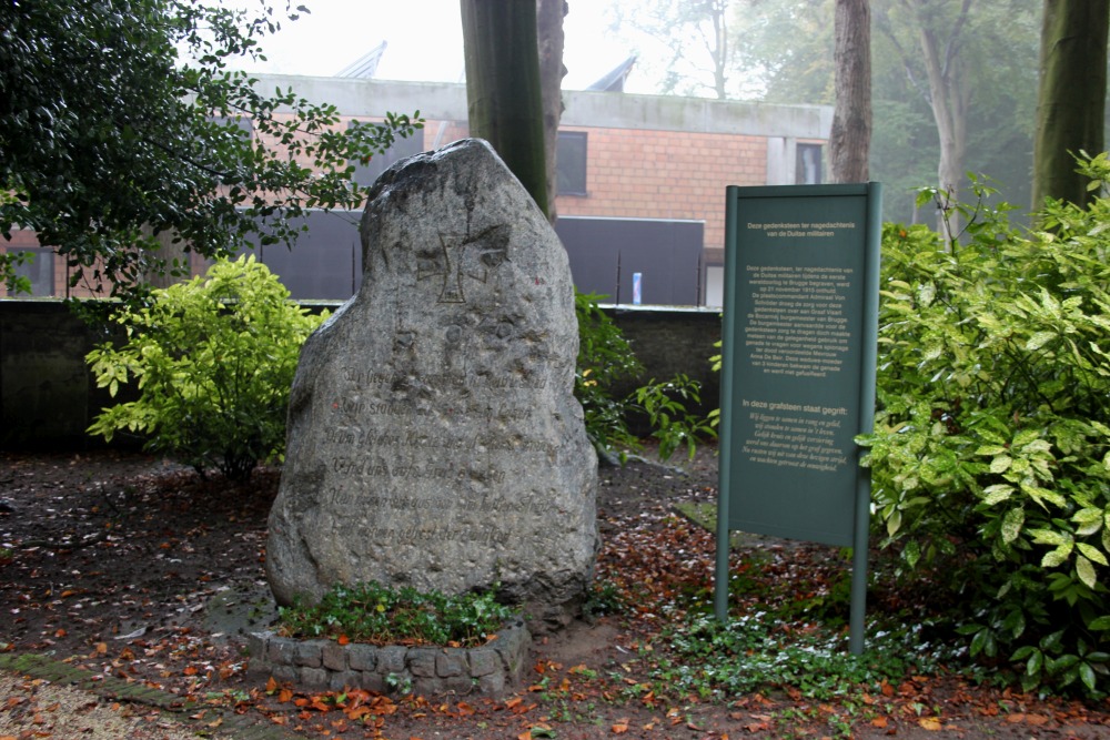 Monument Duitse Militairen Brugge Centrale Begraafplaats