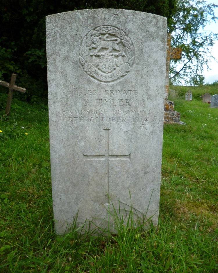 Commonwealth War Graves Corton Cemetery