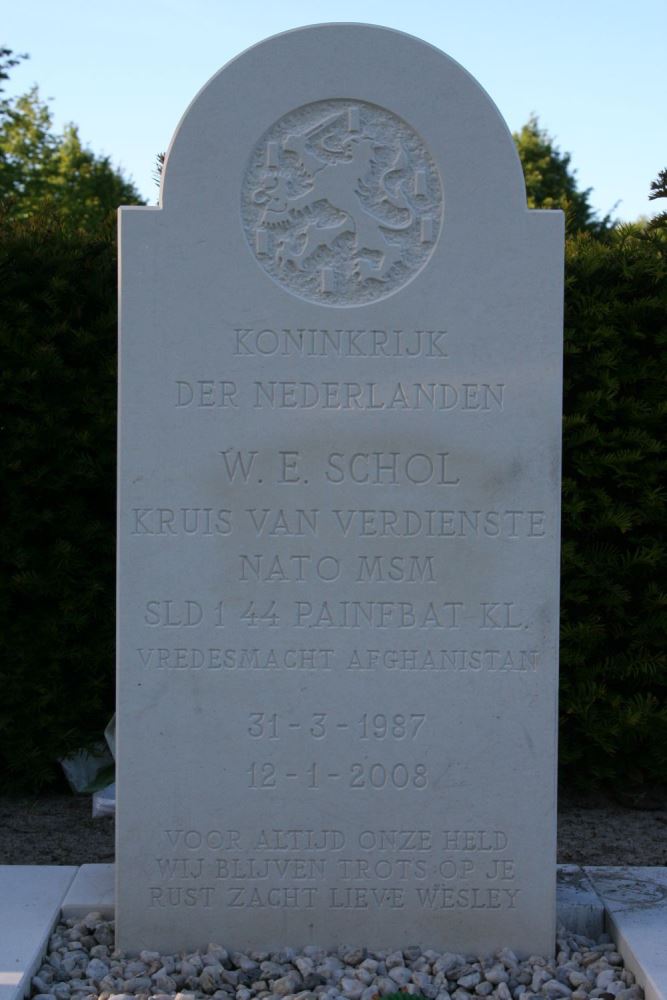 Dutch War Grave De Boskamp Cemetery