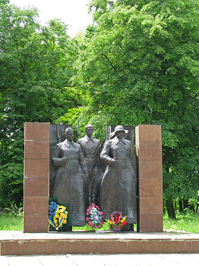Mass Grave Soviet Soldiers 1943