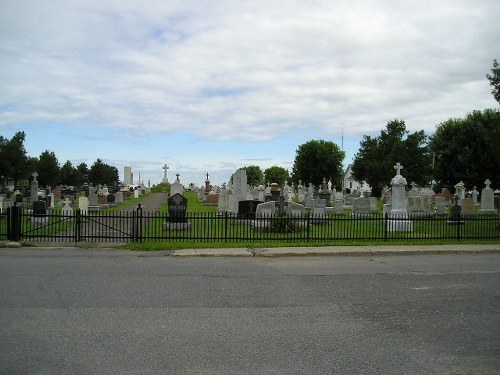 Commonwealth War Graves St. Ephrem Cemetery