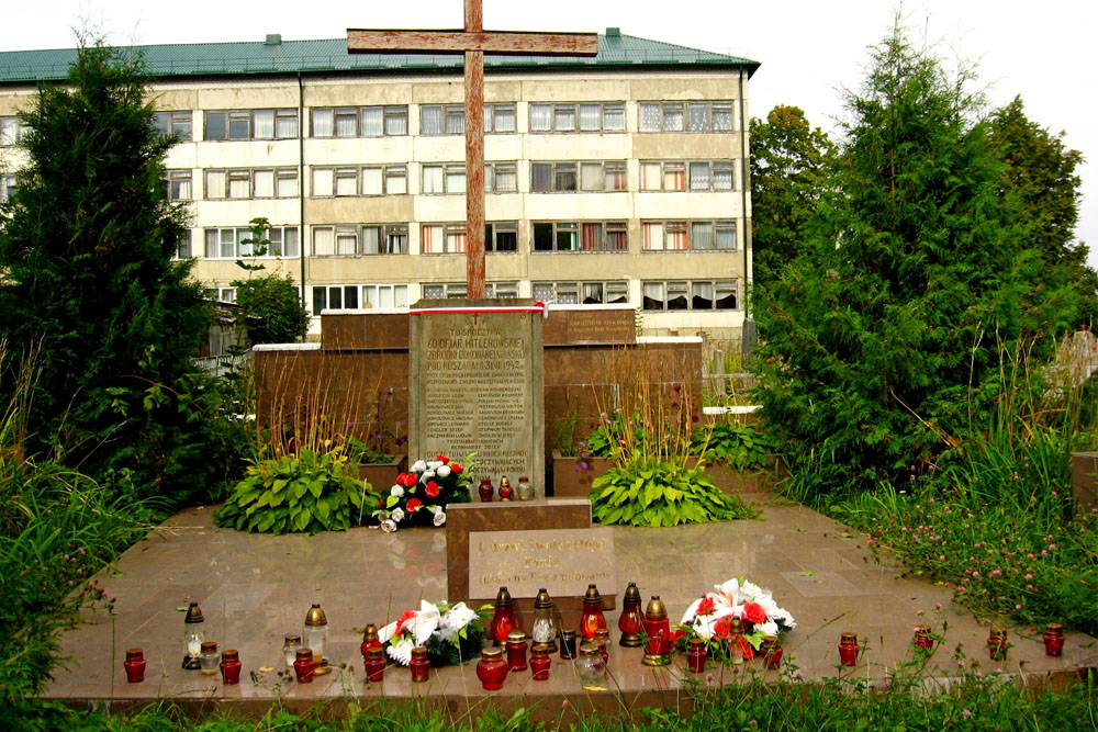 Mass Grave Poles 31 July 1942