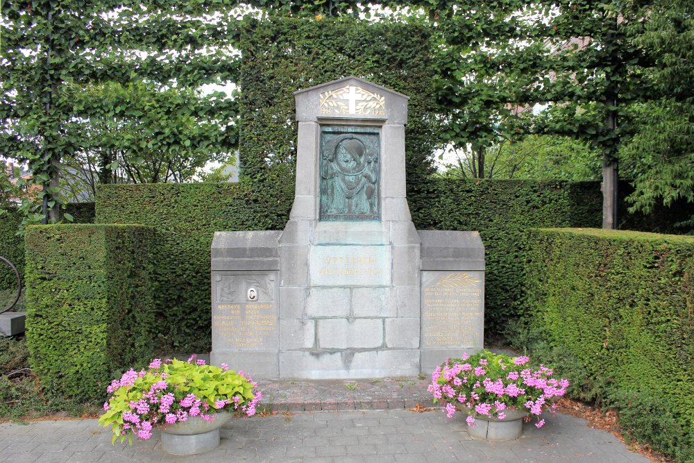 War Memorial Otegem