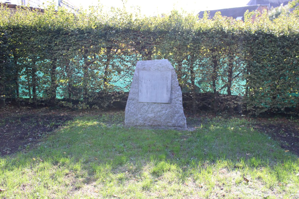 Memorial Executed Resistance Fighter Haine-Saint-Paul