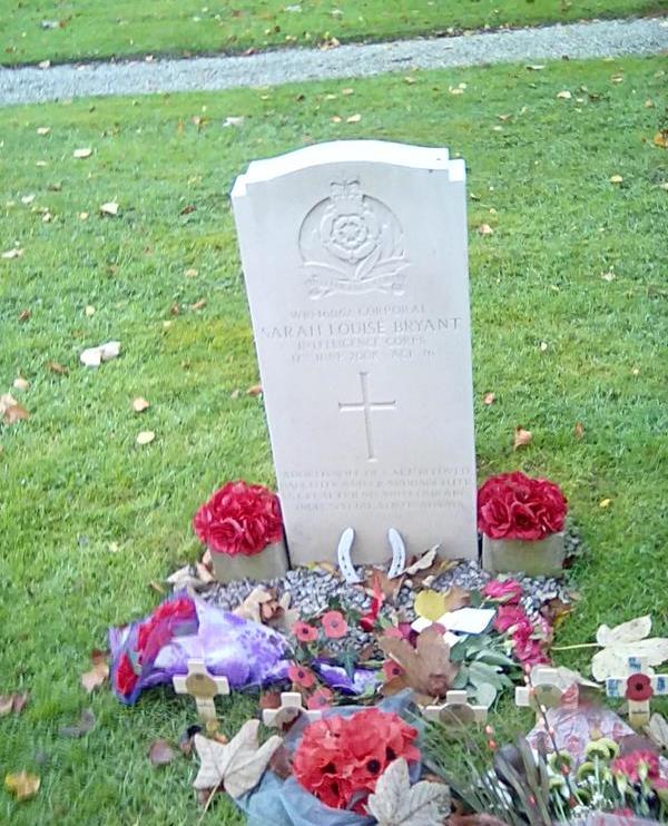 British War Grave Holy Trinity and St. Constantine Churchyard