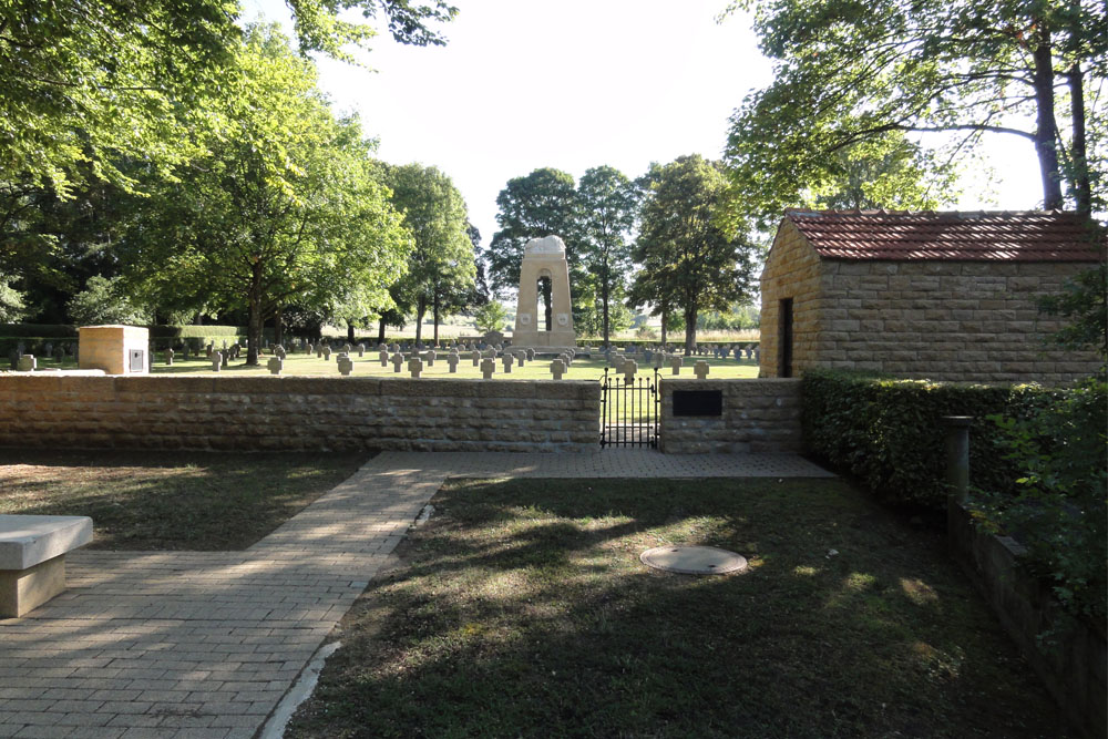 Duitse Oorlogsbegraafplaats Pierrepont