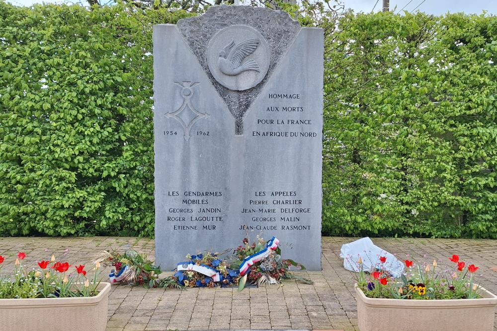 Monument Algerijnse Oorlog Hirson - Hirson - TracesOfWar.nl