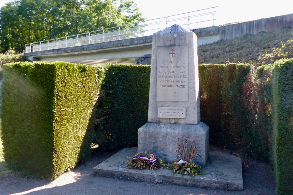 Monument Frans Verzet Hautefond