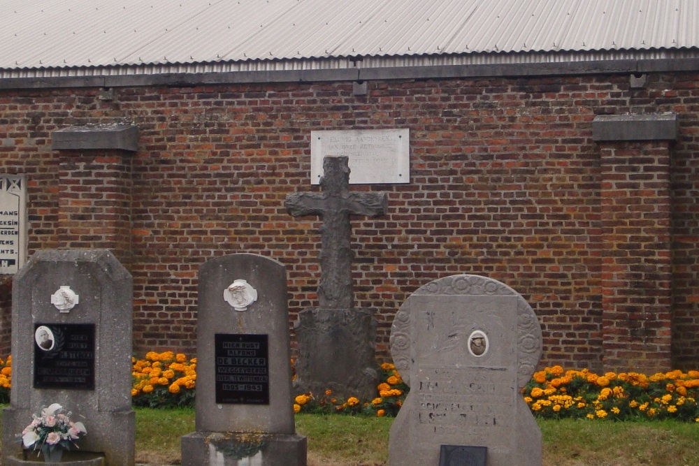 Belgian War Graves Peutie
