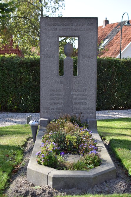 Monument en Nederlandse Oorlogsgraven Nederlands Hervormde Begraafplaats