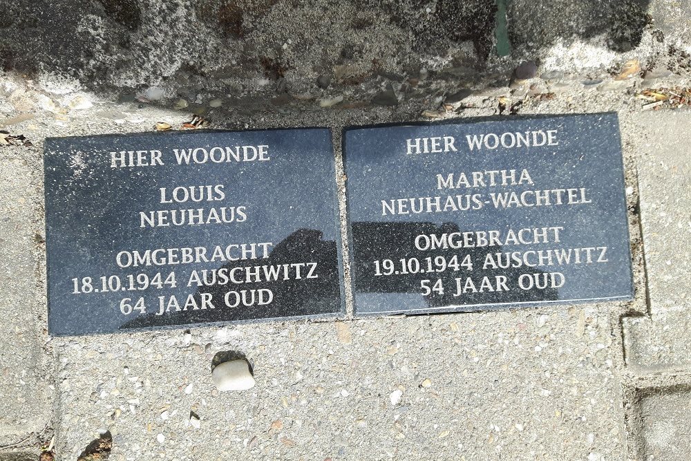 Memorial Stones De Ruyterstraat 90