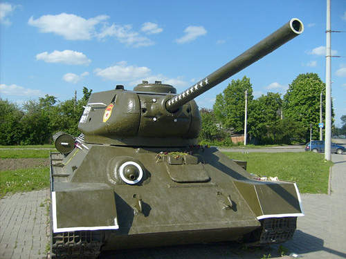 Bevrijdingsmonument (T-34/85 Tank) Poltava