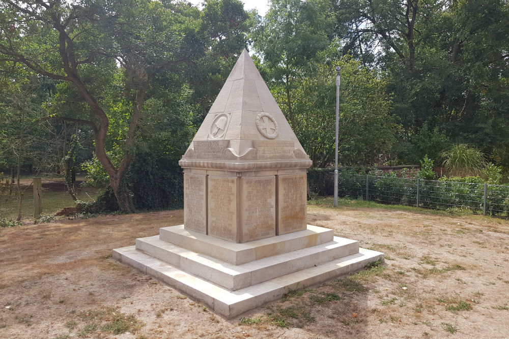 War Memorial Drakenburg