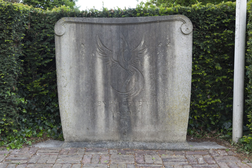 Monumenten Algemene Begraafplaats Oostburg