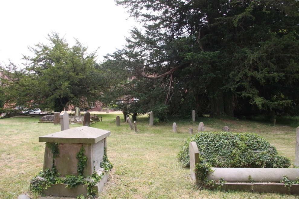Oorlogsgraven van het Gemenebest St. Michael Churchyard Extension