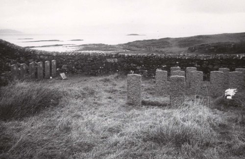 Commonwealth War Graves Ashaig Cemetery