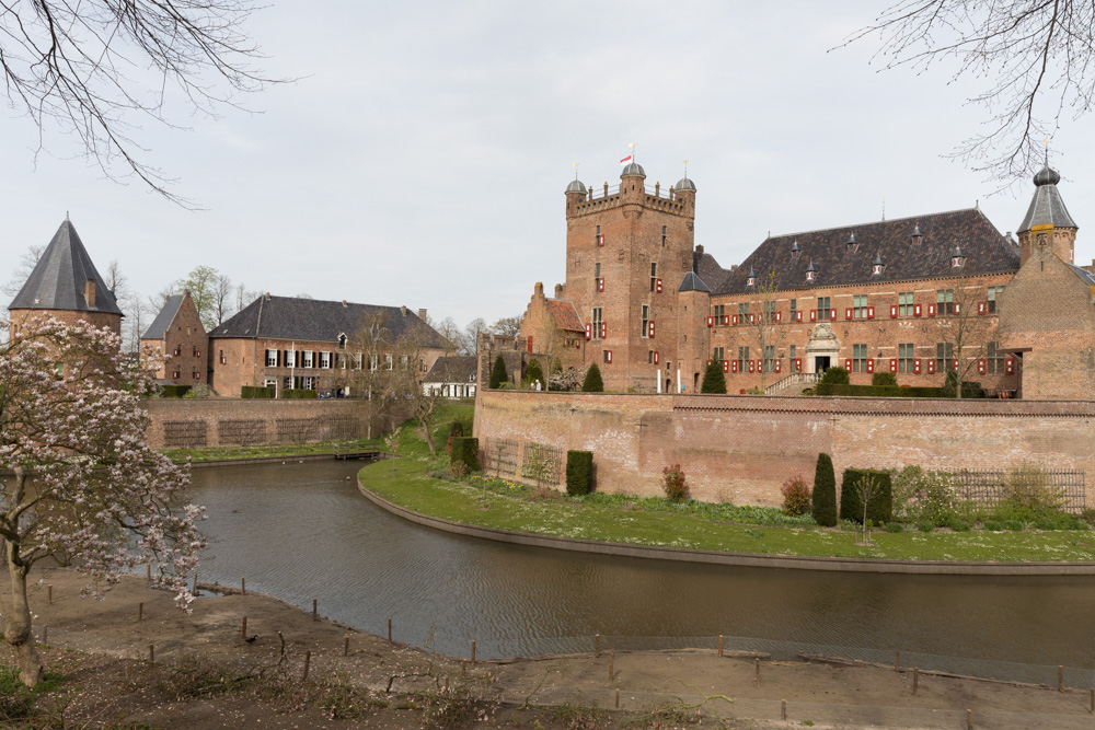 Gedenkteken Kasteel Huis Bergh #3