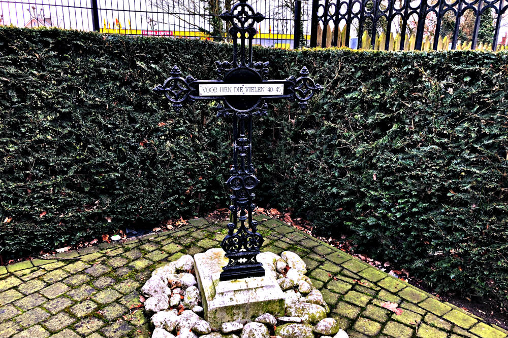War Memorial Roman Catholic Cemetery Almelo