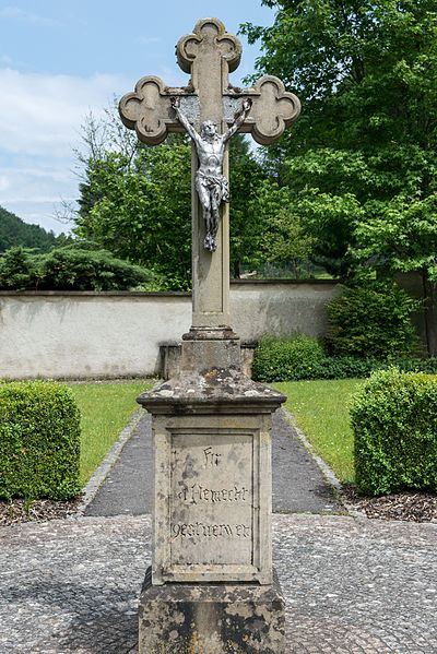 Memorial Crucifix Brouch