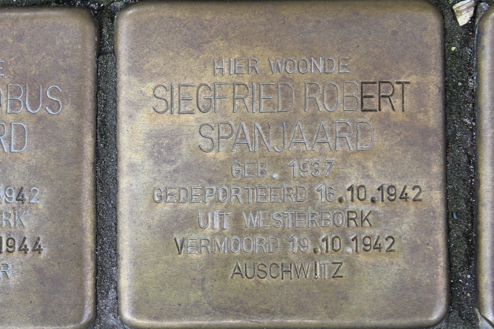 Stolpersteine Usselincxstraat 130 #3