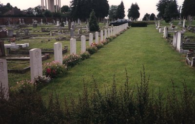 Commonwealth War Graves Bury Saint Edmunds Cemetery