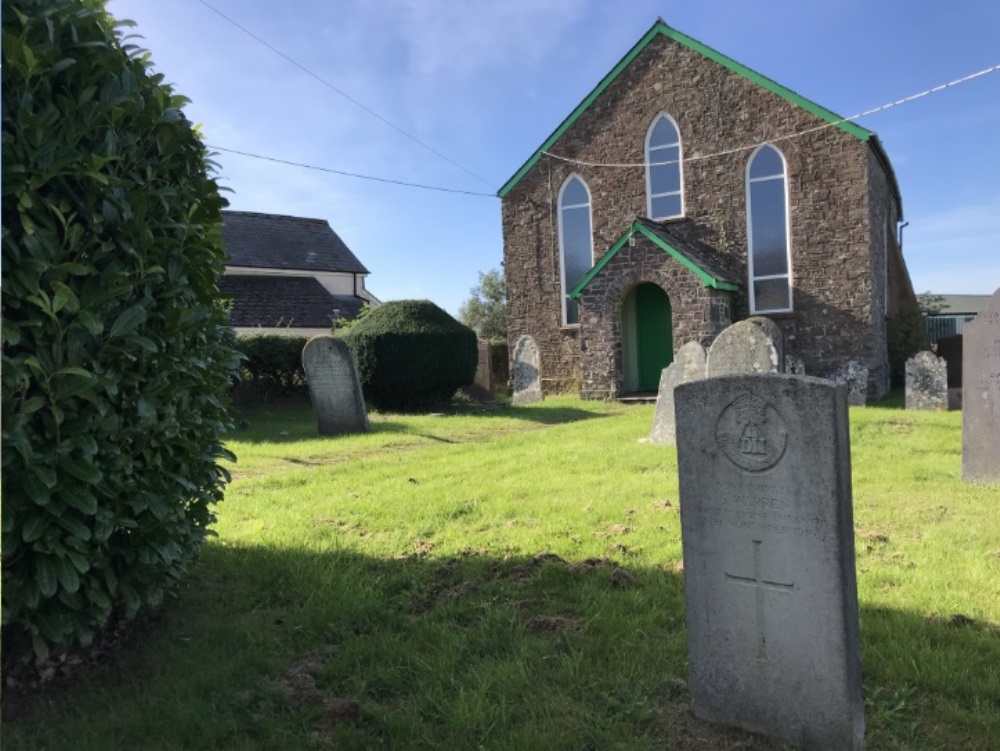 Commonwealth War Grave Way Congregational Chapelyard