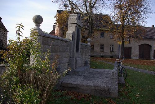 War Memorial Wlmsdorf